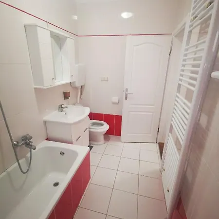 Private Riverside Silvia Villa *