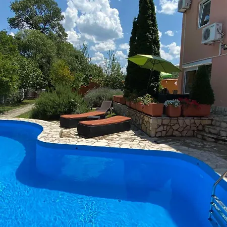 Private Riverside Silvia *