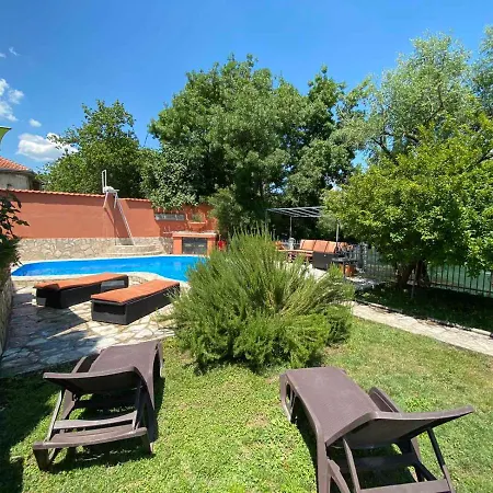 Villa Private Riverside Silvia