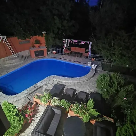 Private Riverside Silvia 빌라 *