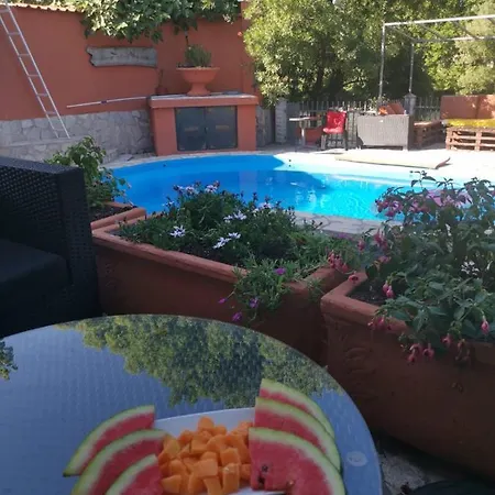 Βίλα Private Riverside Silvia Μόσταρ