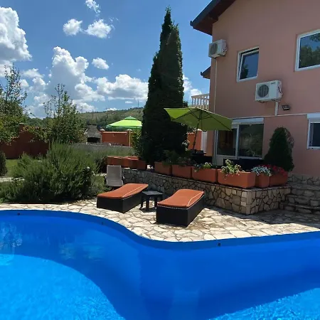 Private Riverside Silvia * Μόσταρ