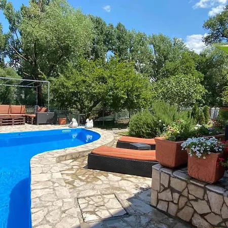 Private Riverside Silvia Βίλα Μόσταρ