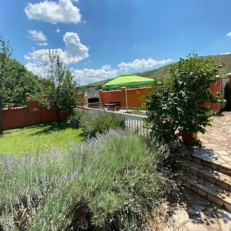 Private Riverside Silvia Villa *