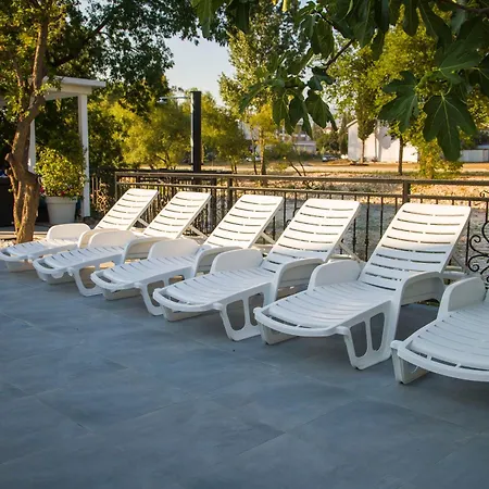 Private Riverside Silvia *