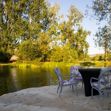 빌라 Private Riverside Silvia