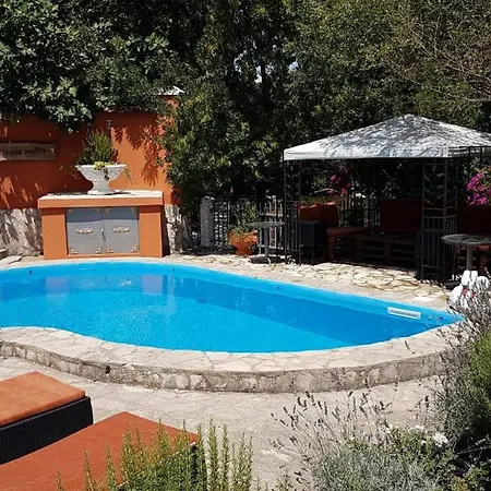 Private Riverside Silvia *