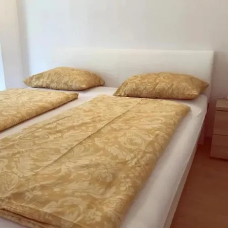 Villa Private Riverside Silvia