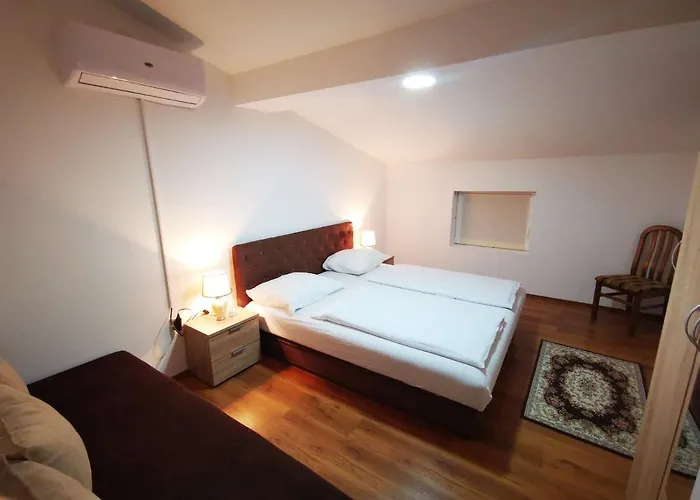 Private Riverside Silvia *