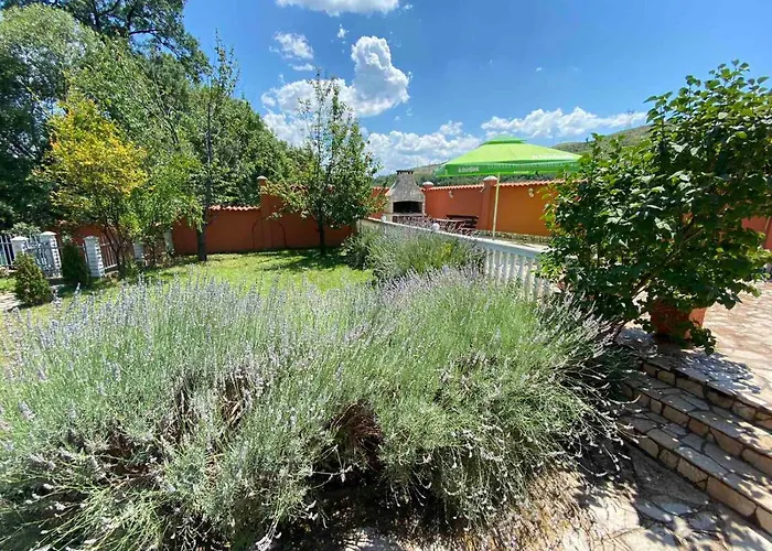 Villa Private Riverside Silvia