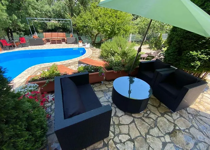 Private Riverside Silvia *