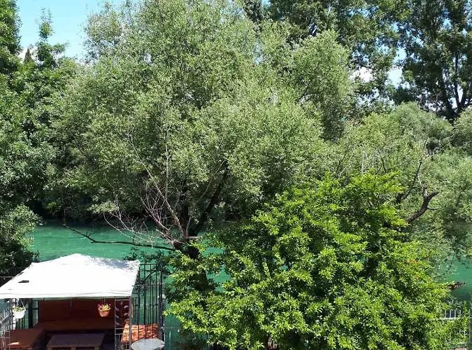 Private Riverside Silvia