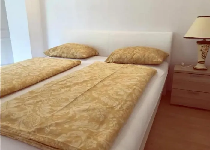 Villa Private Riverside Silvia